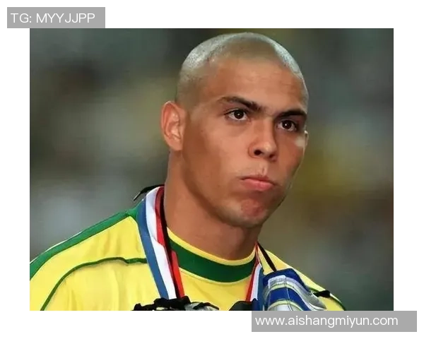 罗纳尔多传奇人生中的那些感人插曲与足球背后的故事